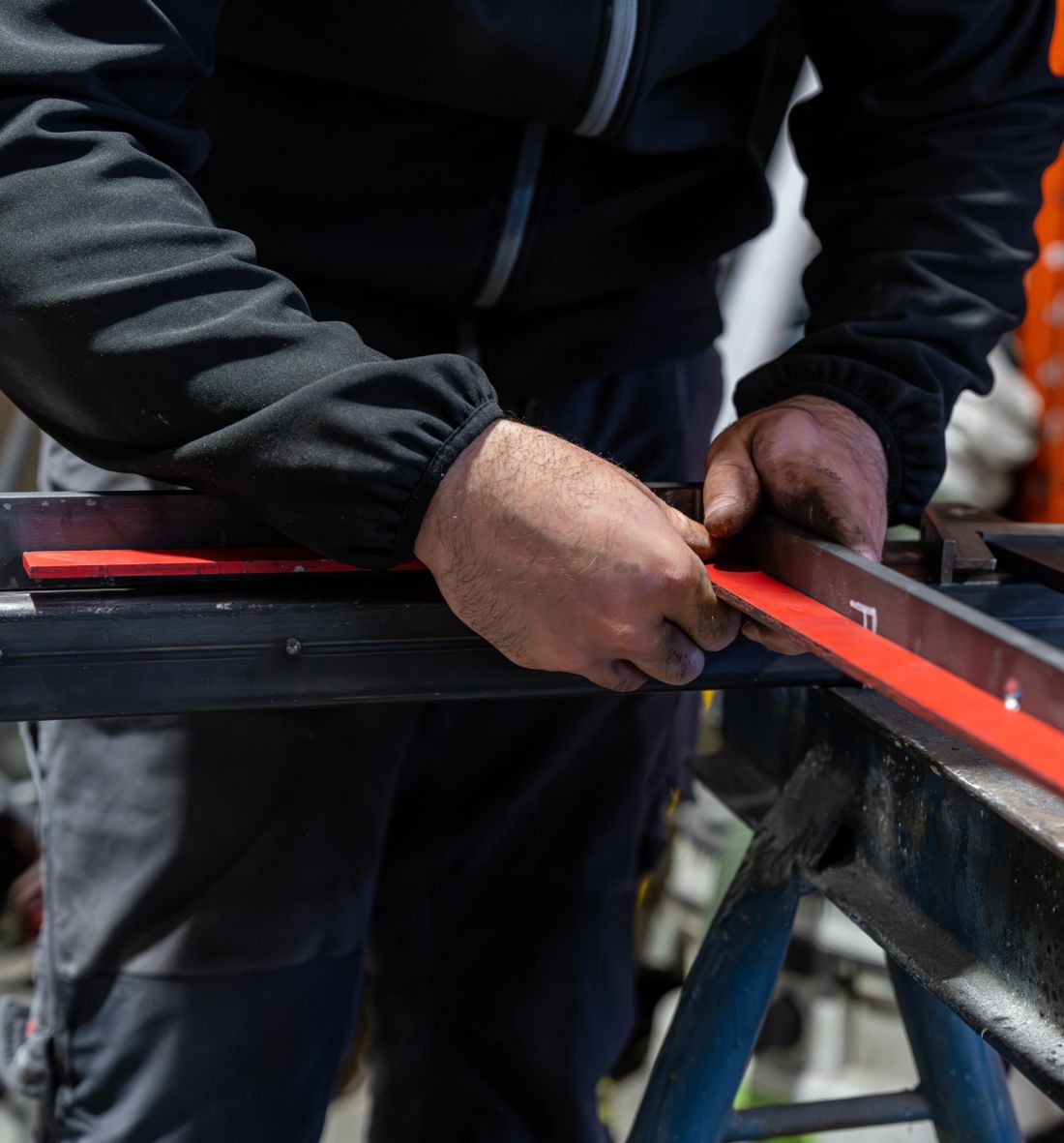 Travail de métallerie pour pièces de chaudronnerie et tuyauterie Travail de métallerie pour pièces de chaudronnerie et tuyauterie